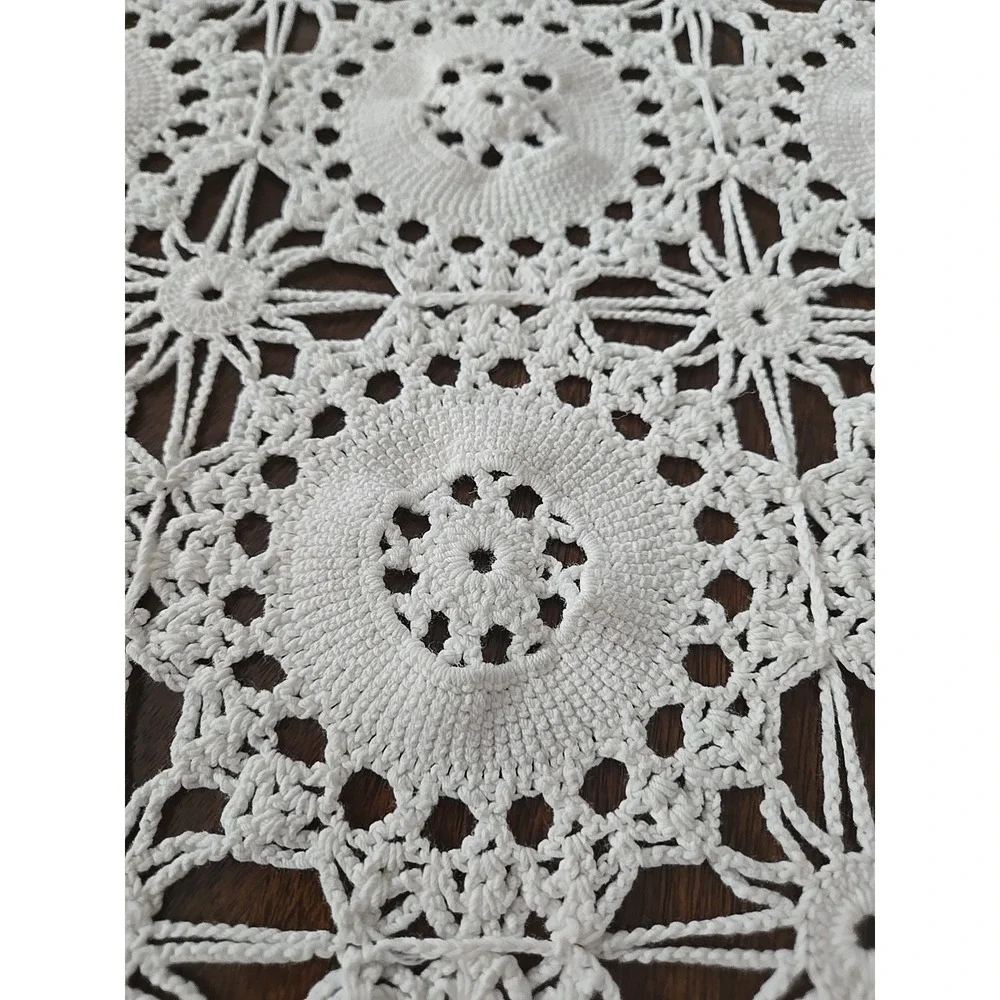 Vintage Hand Crocheted‎ Ecru Tablecloth or Coverlet Beadspread 72 × 65